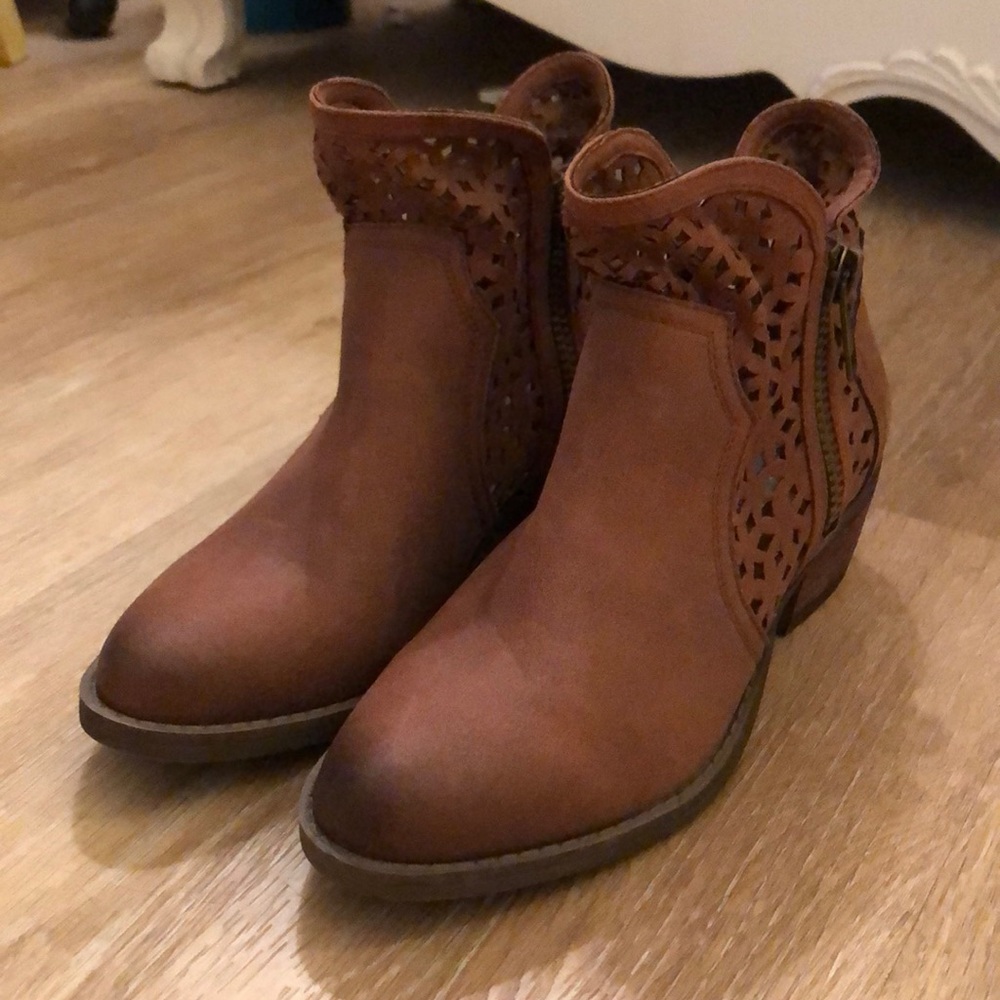 Never worn brown booties